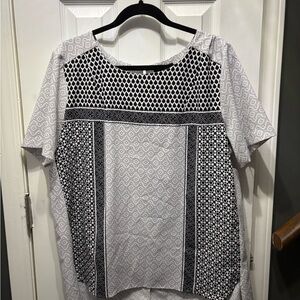 Fylo London Black and White Geometric Women's Top